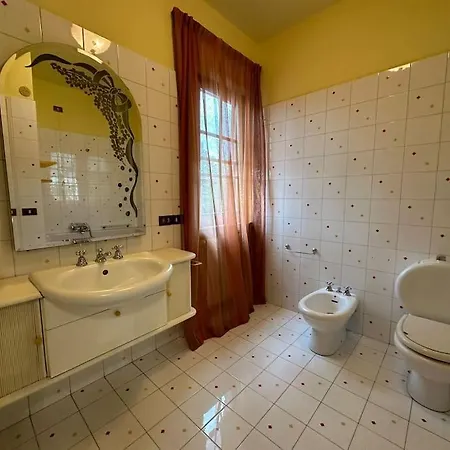 Comfort With Private Parking Casa vacanze *